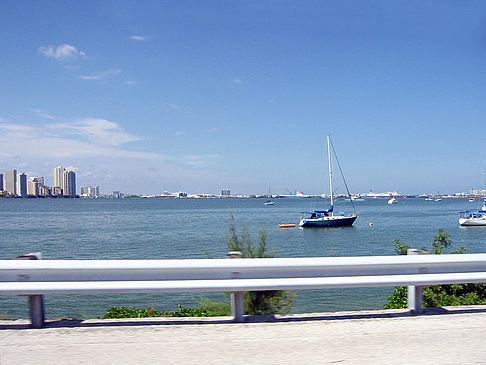 Blick von den Straßen auf Miami Foto 