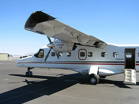 Foto Flugzeug auf dem Landeplatz - 